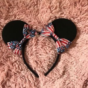 Captain America bow Minnie Mouse ears